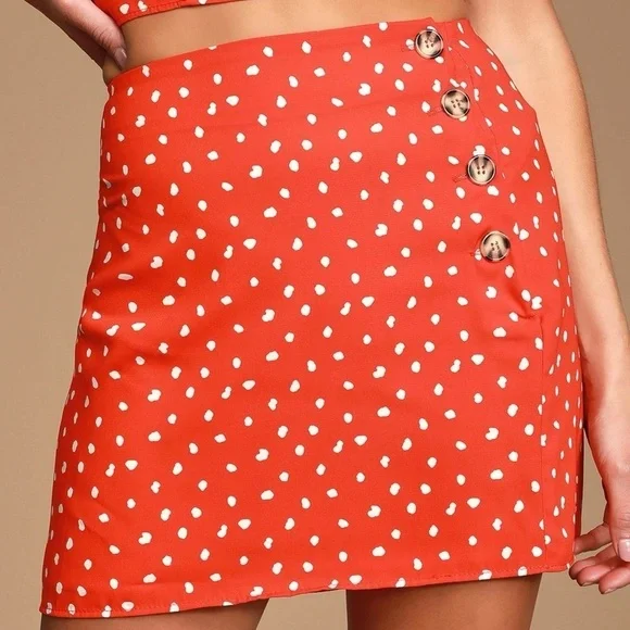 NWT Lulus Kanisha Red Orange Polka Dot Side Button Skirt Size Medium - Picture 1 of 11
